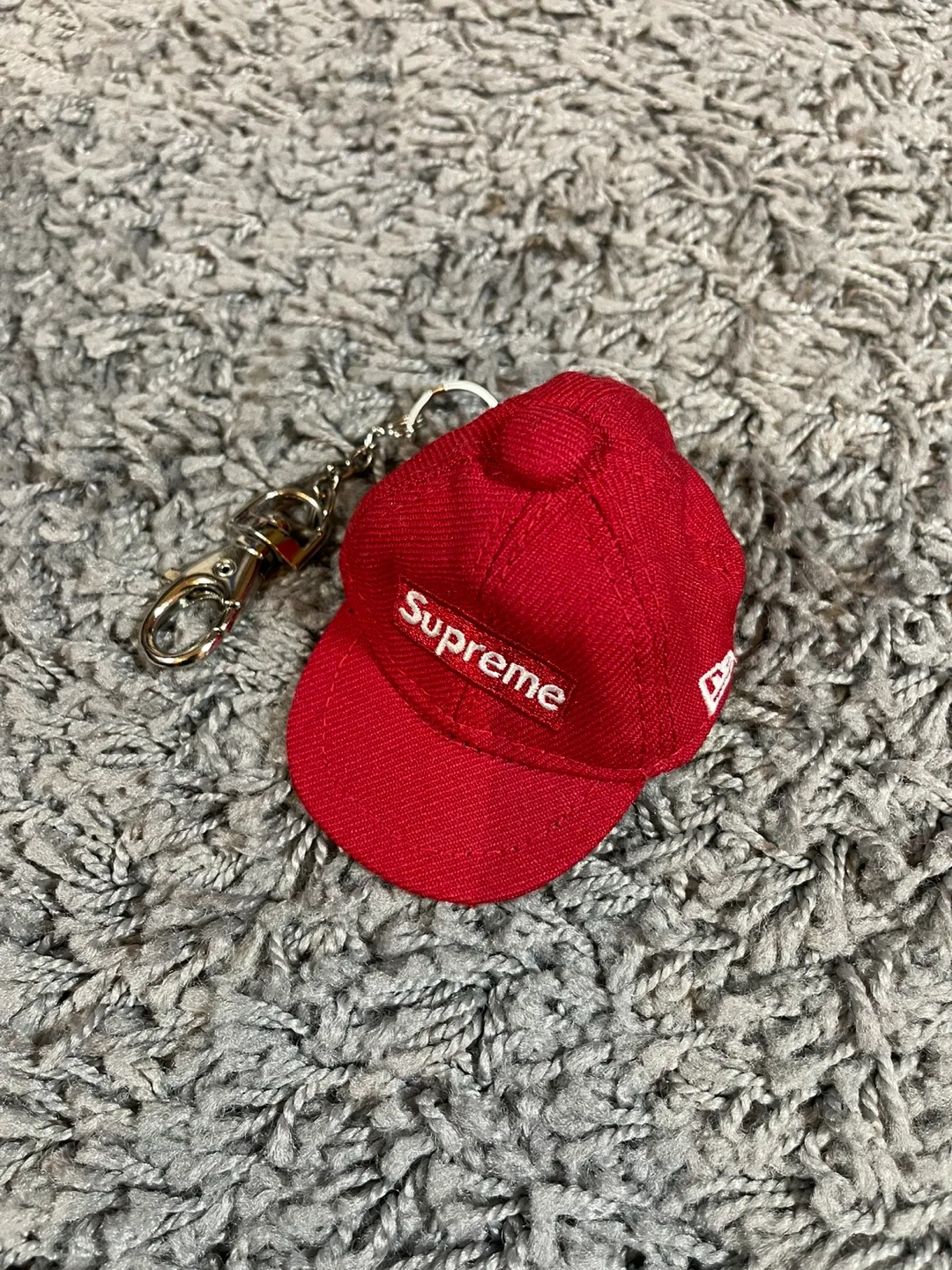 2014FW Supreme New Era Cap Hat Keychain Red Baseball Rare thumbnail