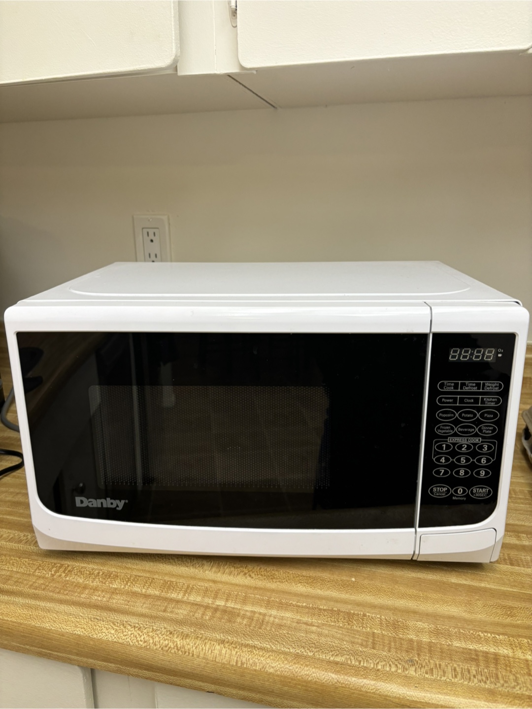 Danby White Microwave Oven