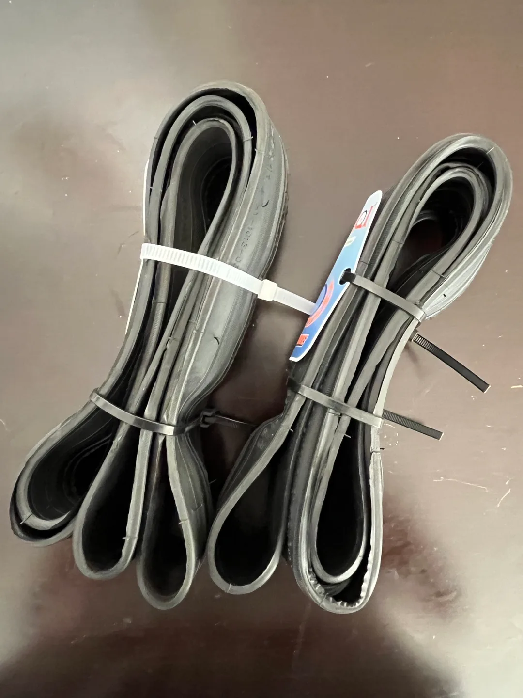 Two SIMEIQI 27x1 1/4 Bicycle Tires - New image indicator(3)