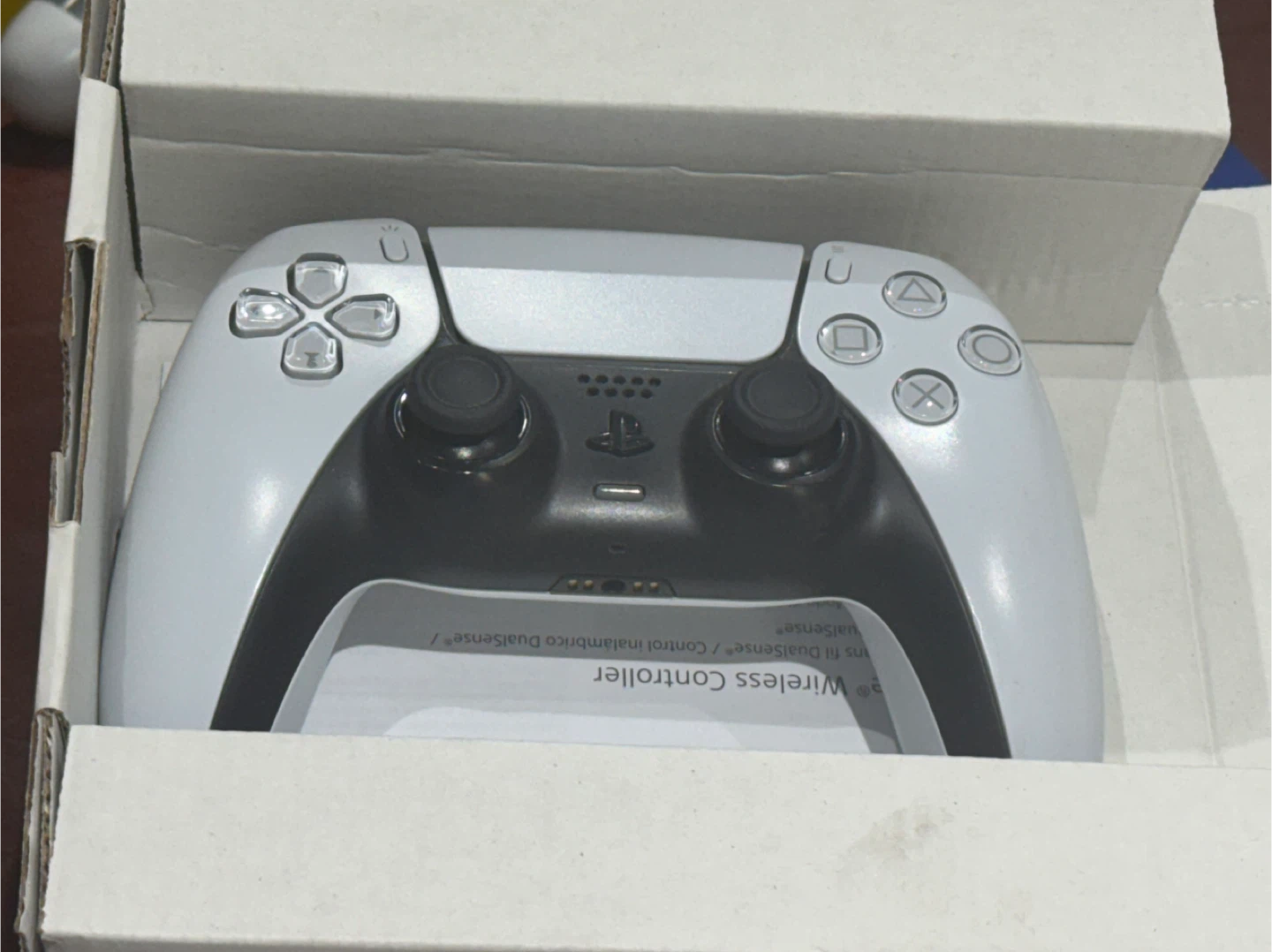 Ps5  DualSense Wireless Controller - New - photo 2