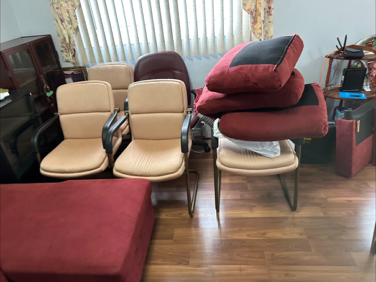 Chairs image indicator(2)