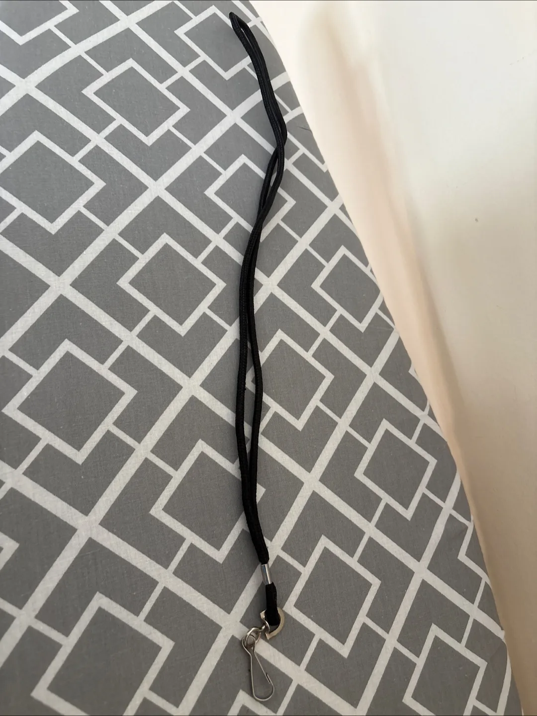 8 Lanyards image indicator(2)