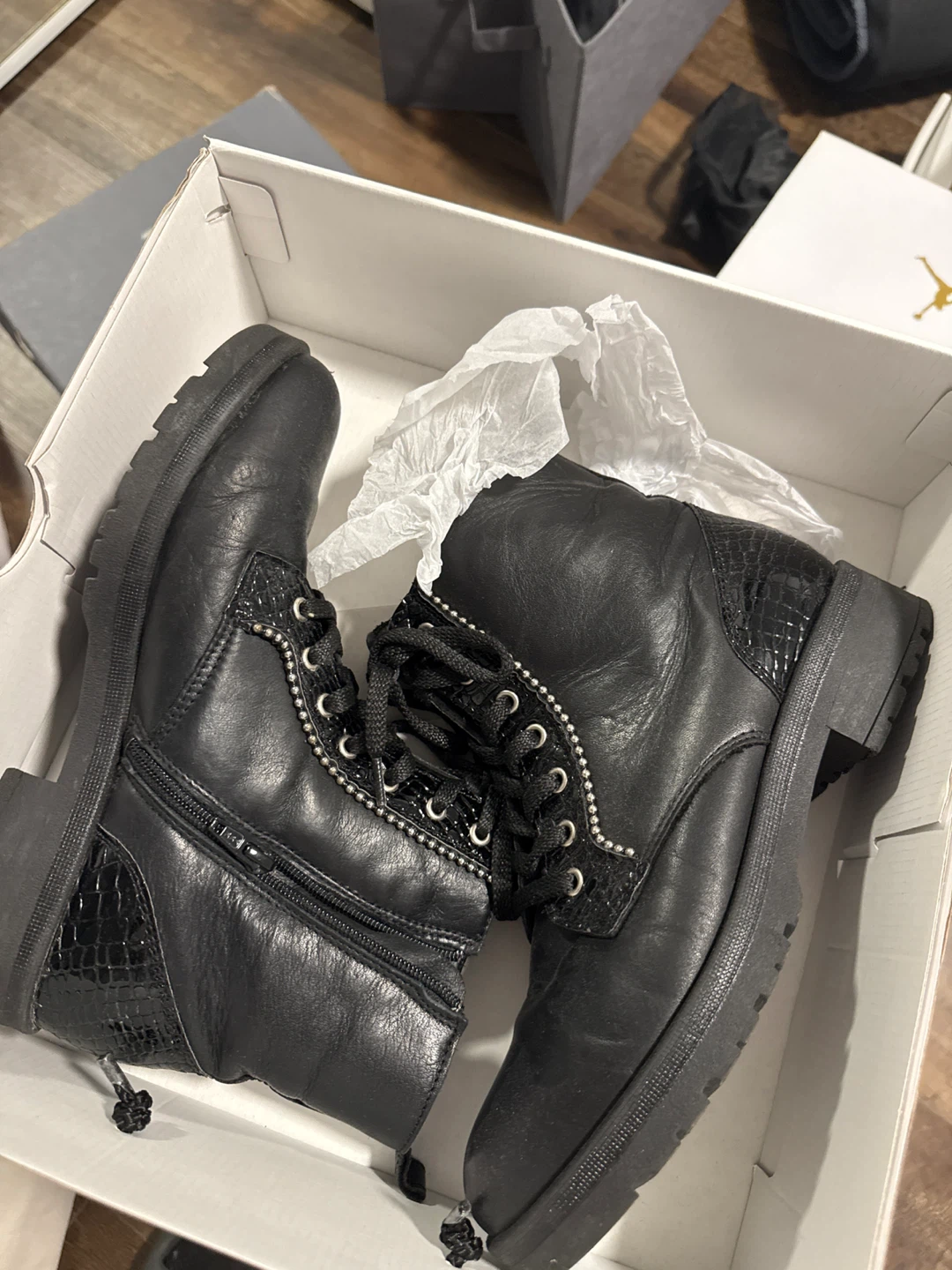 Black Ankle Boots (W7.5)