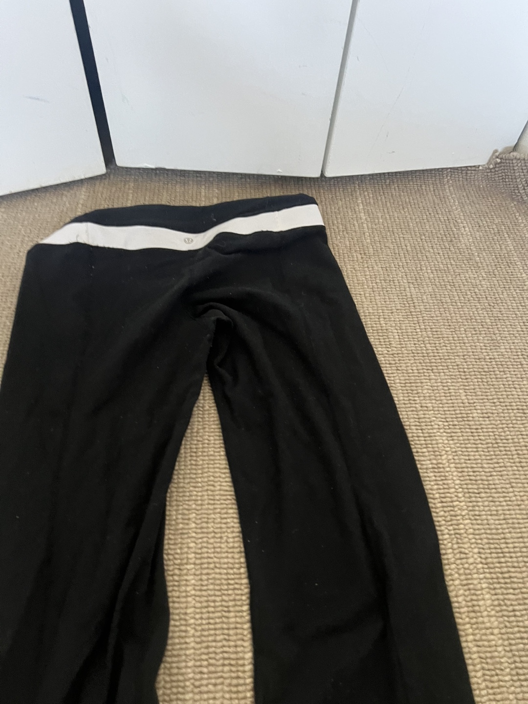 Lululemon Black Yoga Pants - photo 4