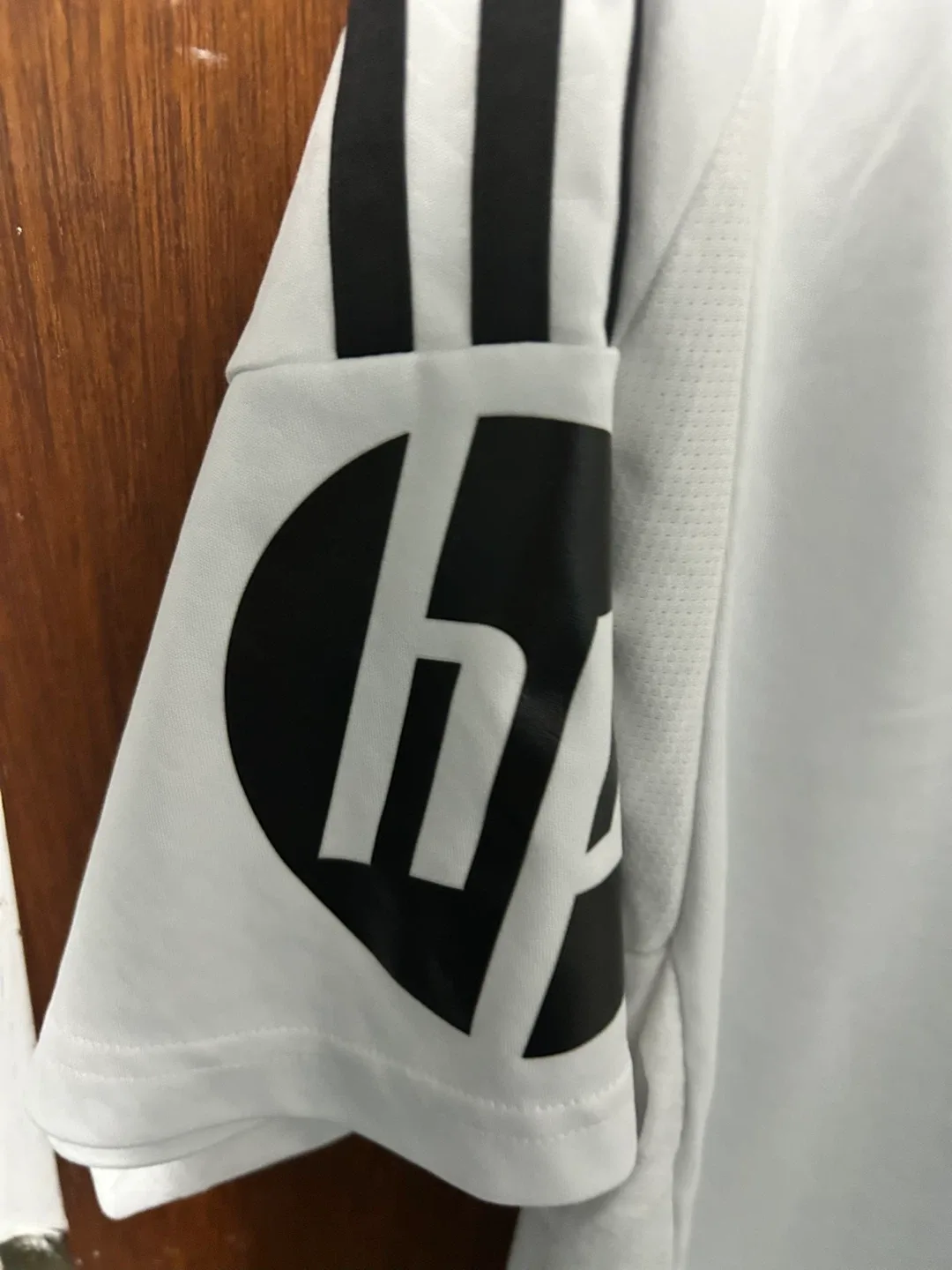 Real Madrid Bellingham Jersey - XL image indicator(4)