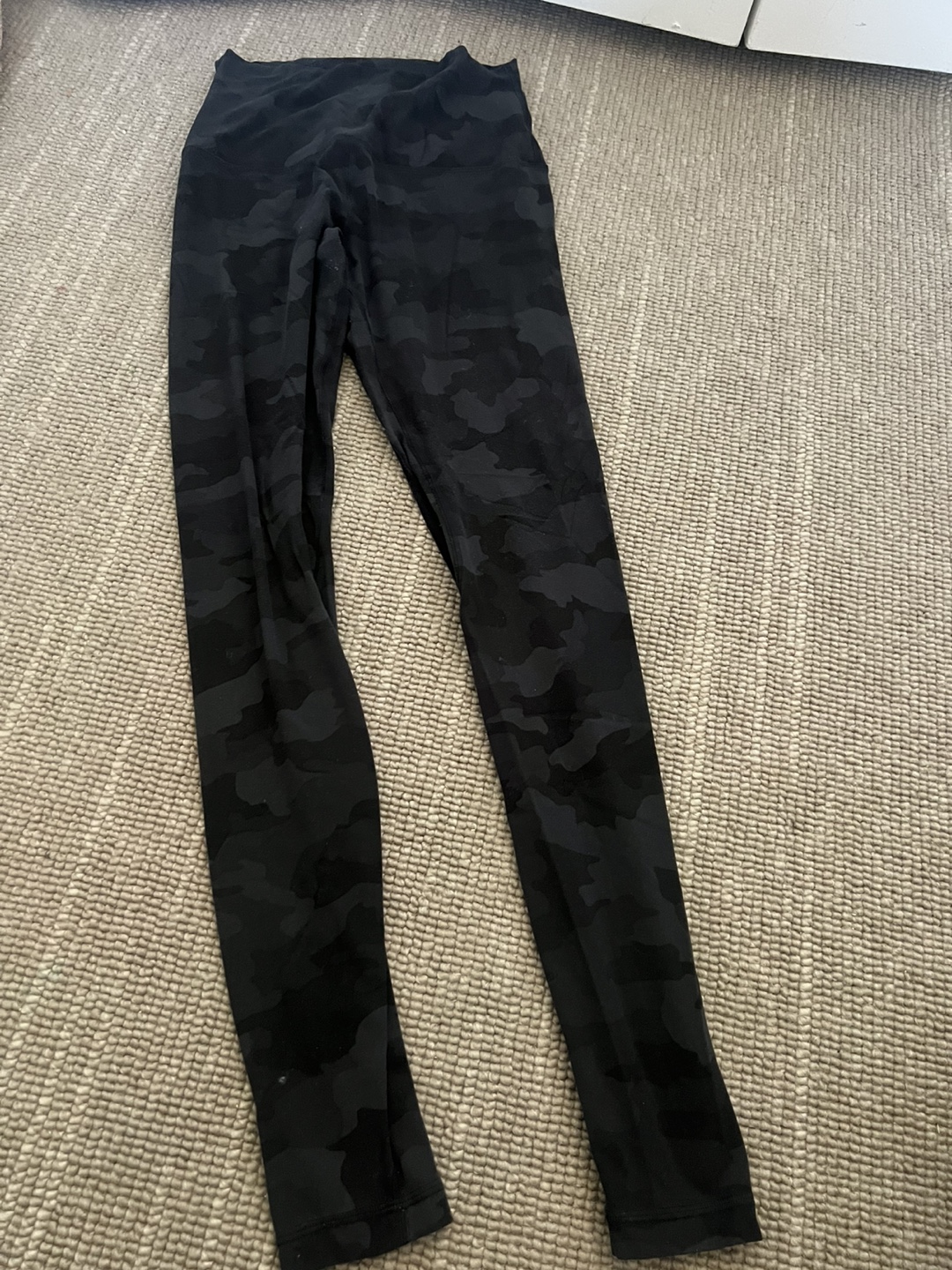 Lululemon Camo Leggings - Size 4