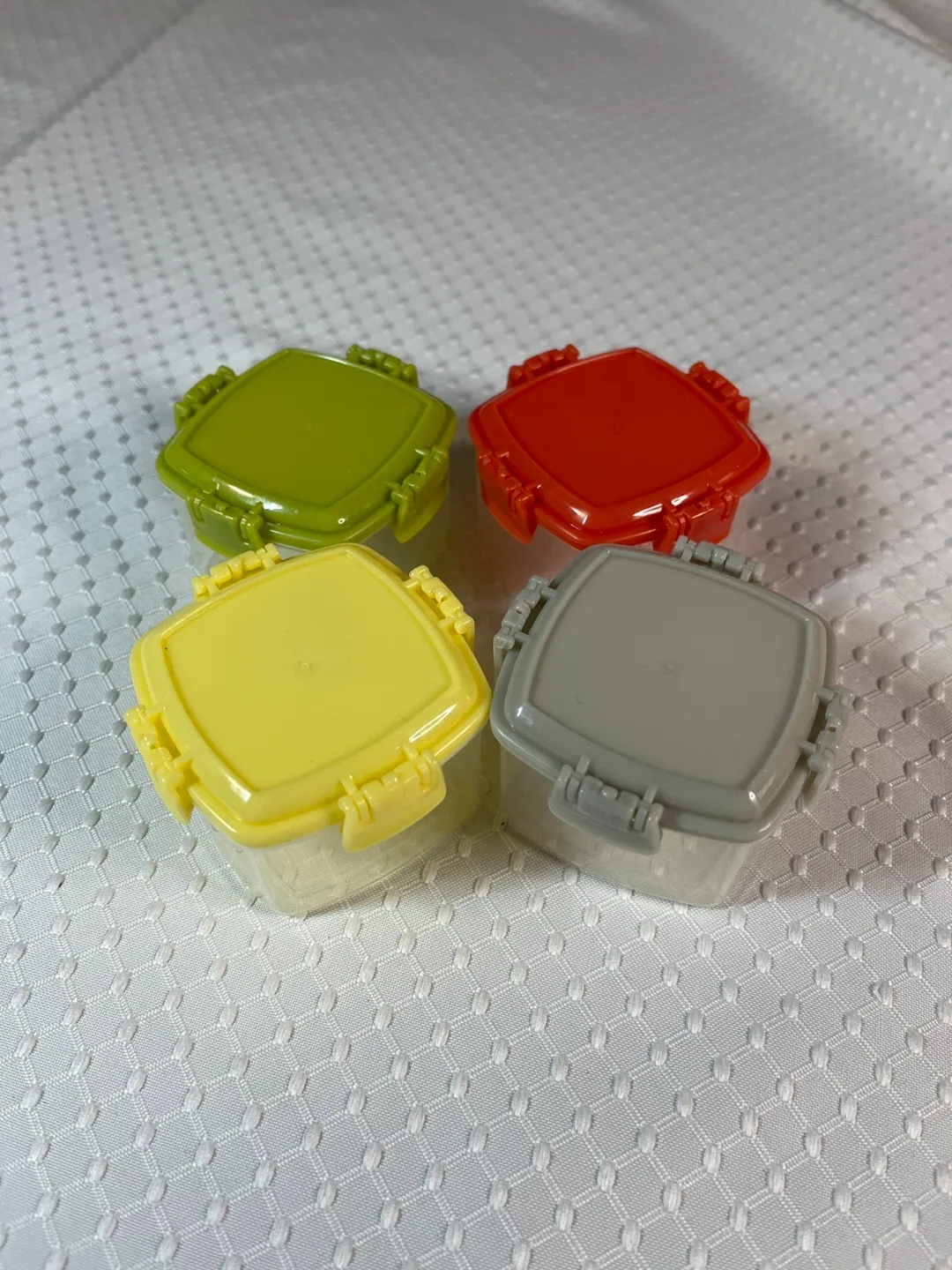 Set of 4 Small Salad Dressing Containers thumbnail