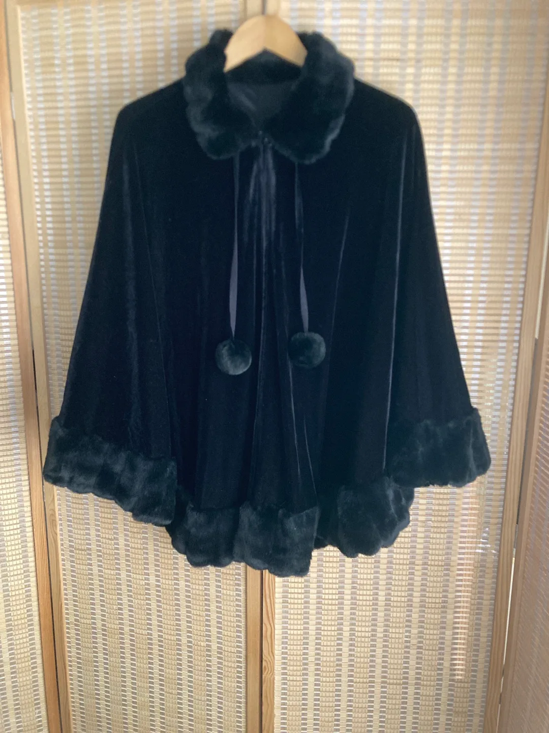 Black Velvet Cape with Faux Fur Trim image indicator(2)