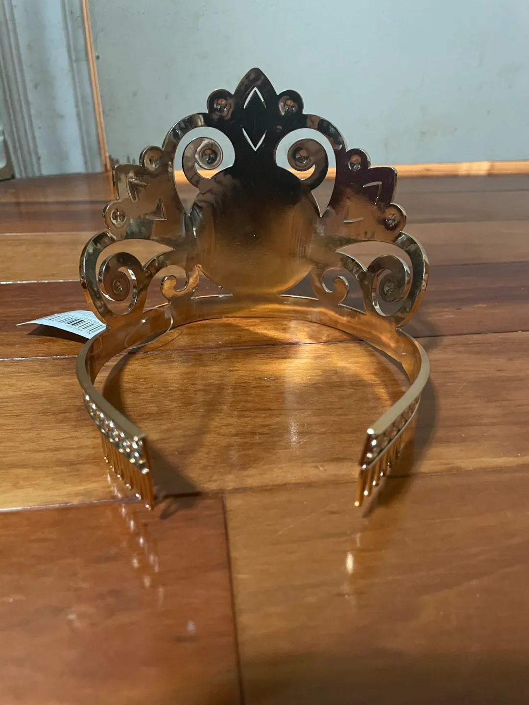 Gold "Let's Party" Tiara image indicator(3)