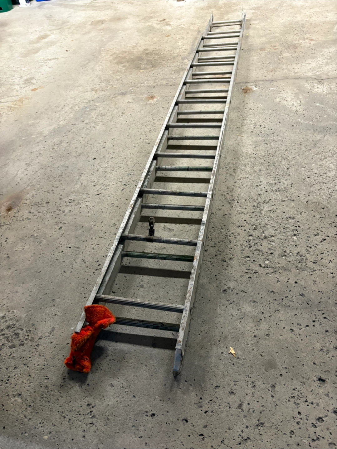 Aluminum Extension Ladder - photo 2