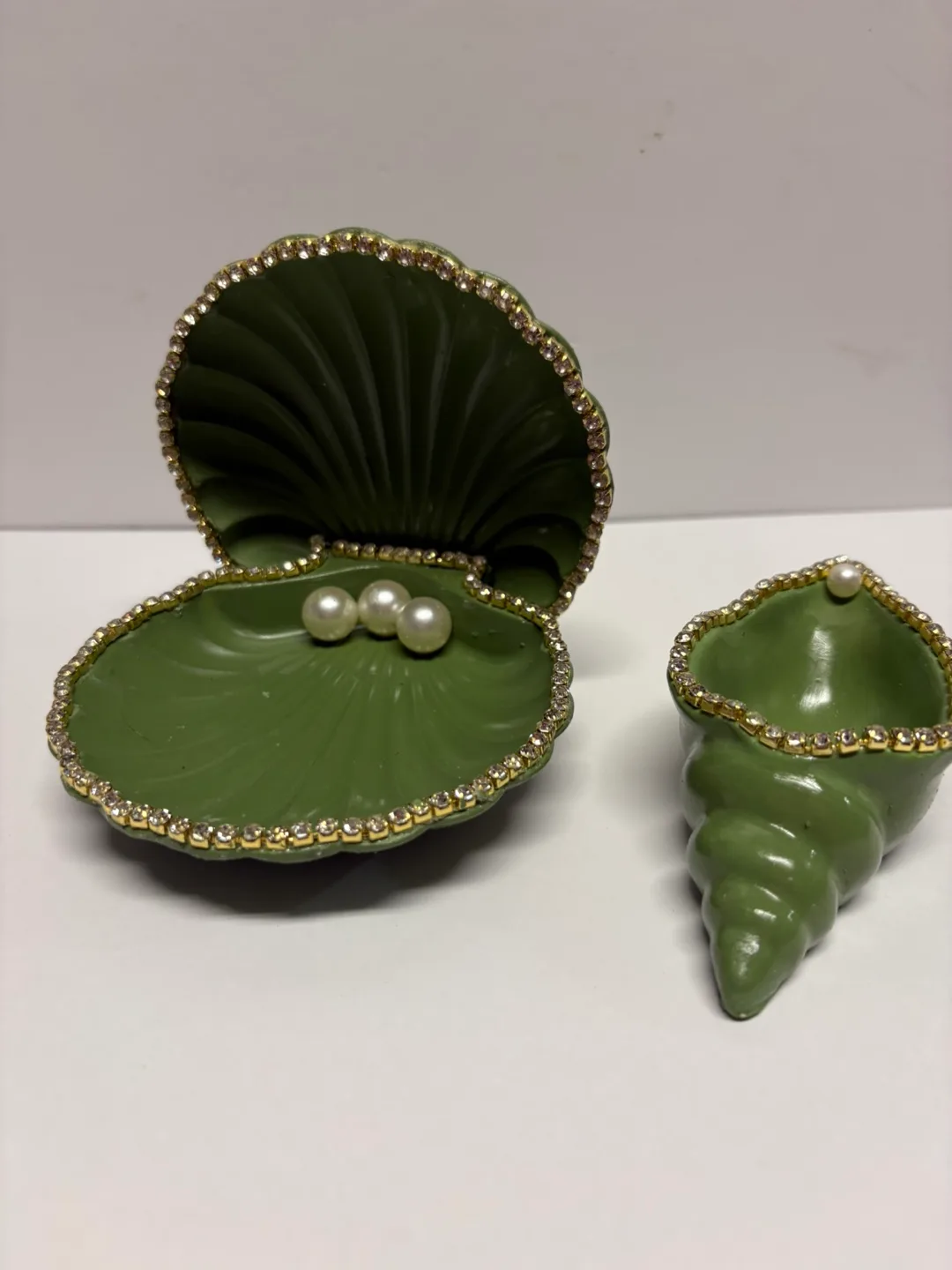 handmade green seashell trinket set |jewelry holder decor thumbnail