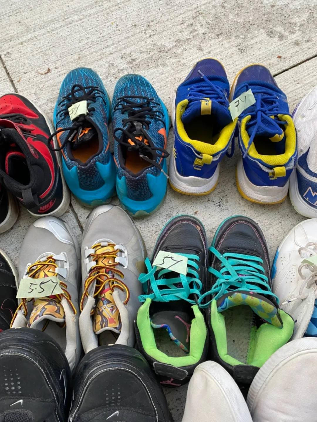 Mixed Lot of Used Kids' Shoes - Various Sizes 20each image indicator(4)