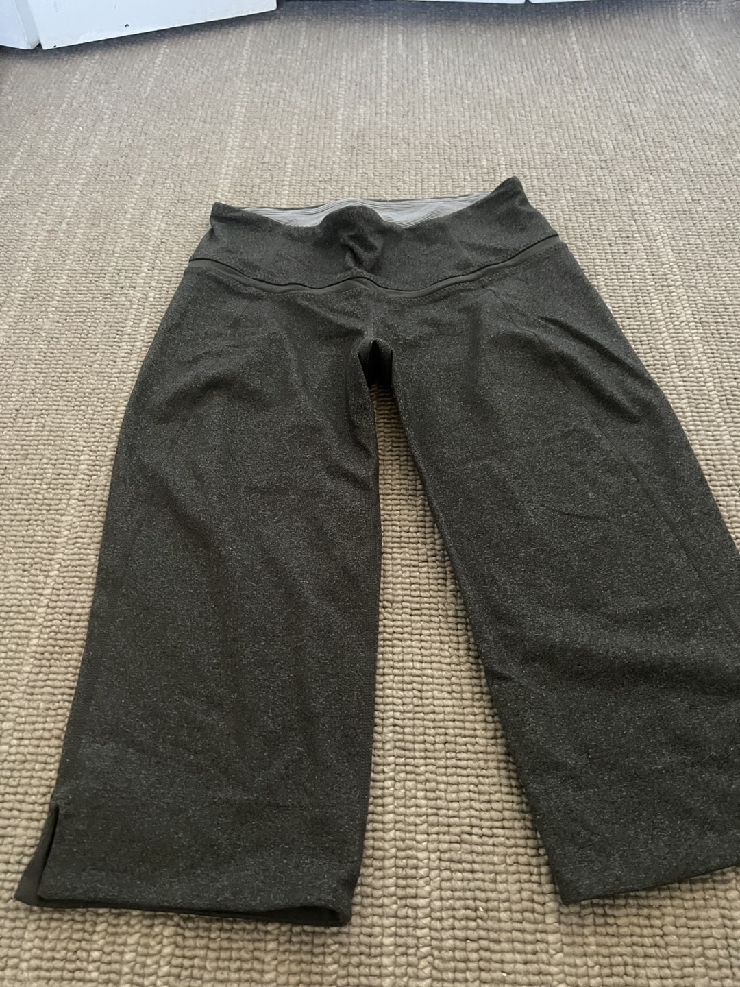 Lululemon Cropped Pants - photo 2