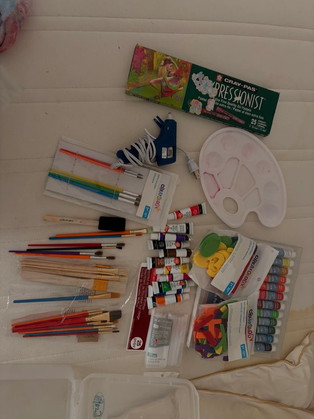 Art supplies thumbnail