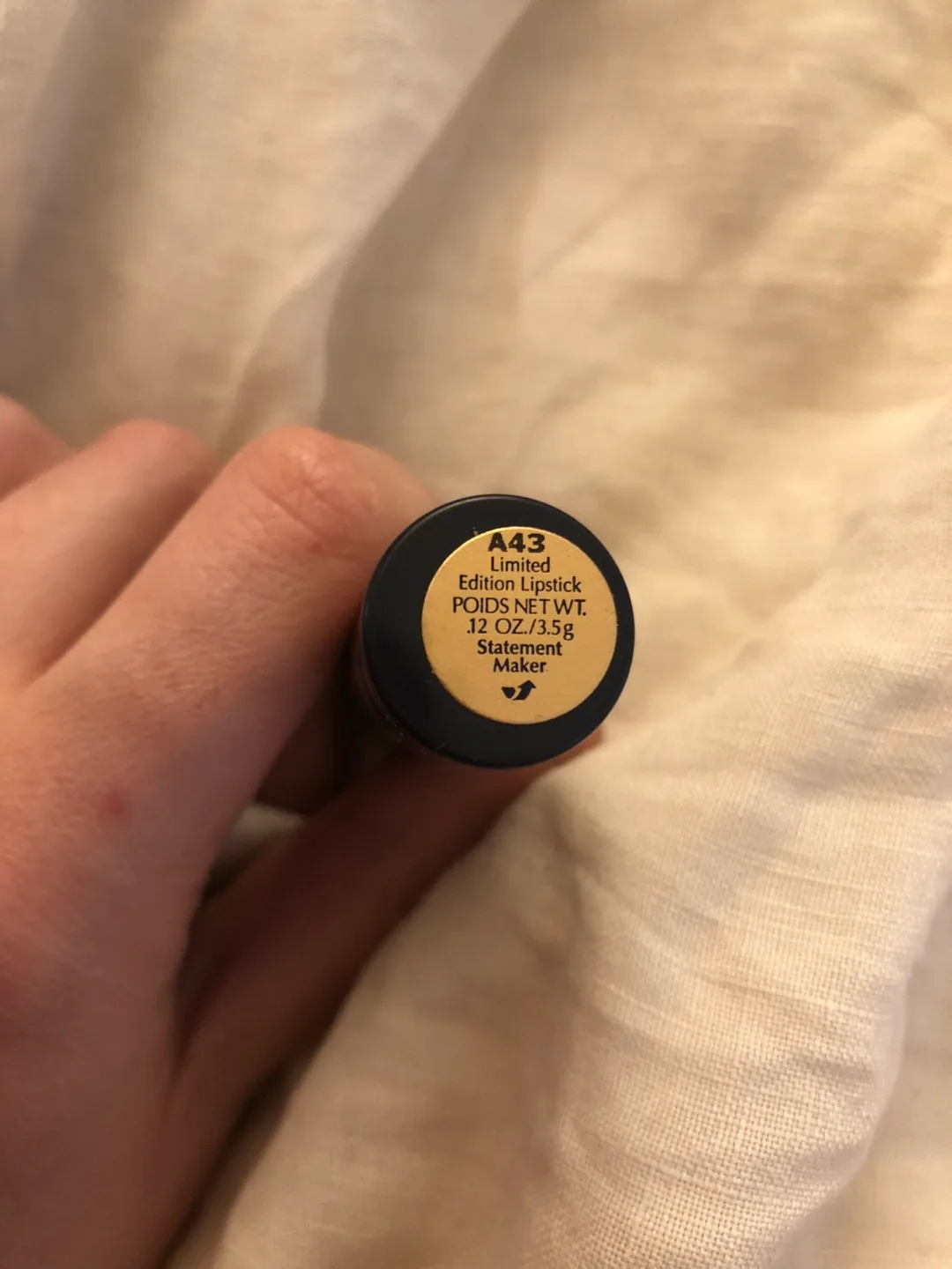 Estée Lauder Limited Edition Lipstick image indicator(2)