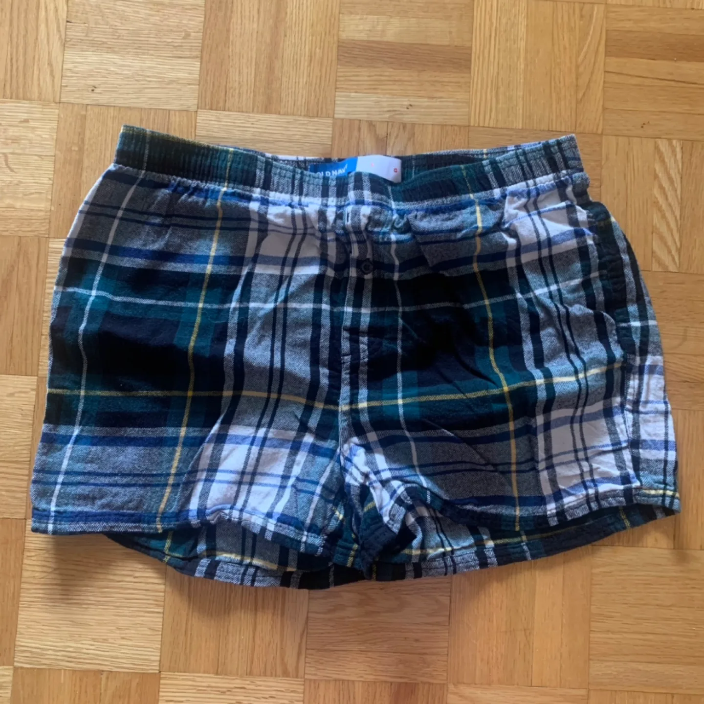 Old Navy Plaid Flannel Shorts thumbnail