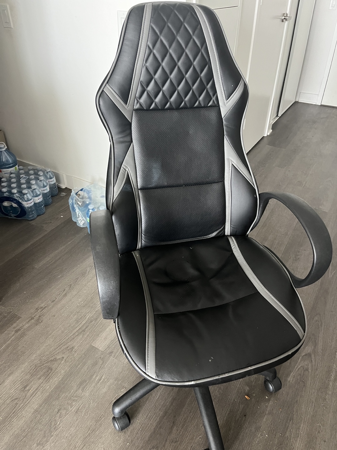 Black Gaming Chair - Gently Used