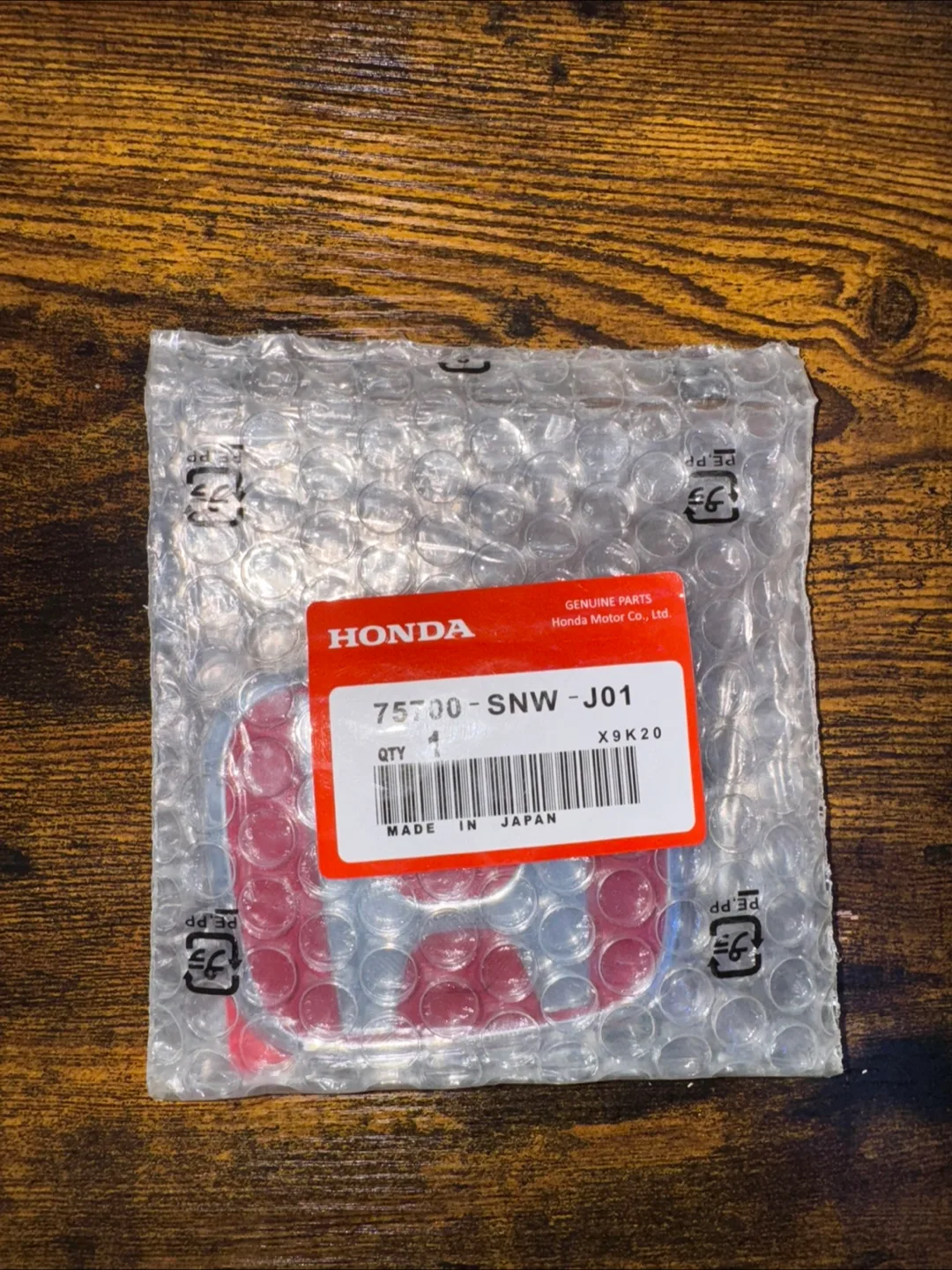 Honda 75700-SNW-J01 Emblem, New thumbnail