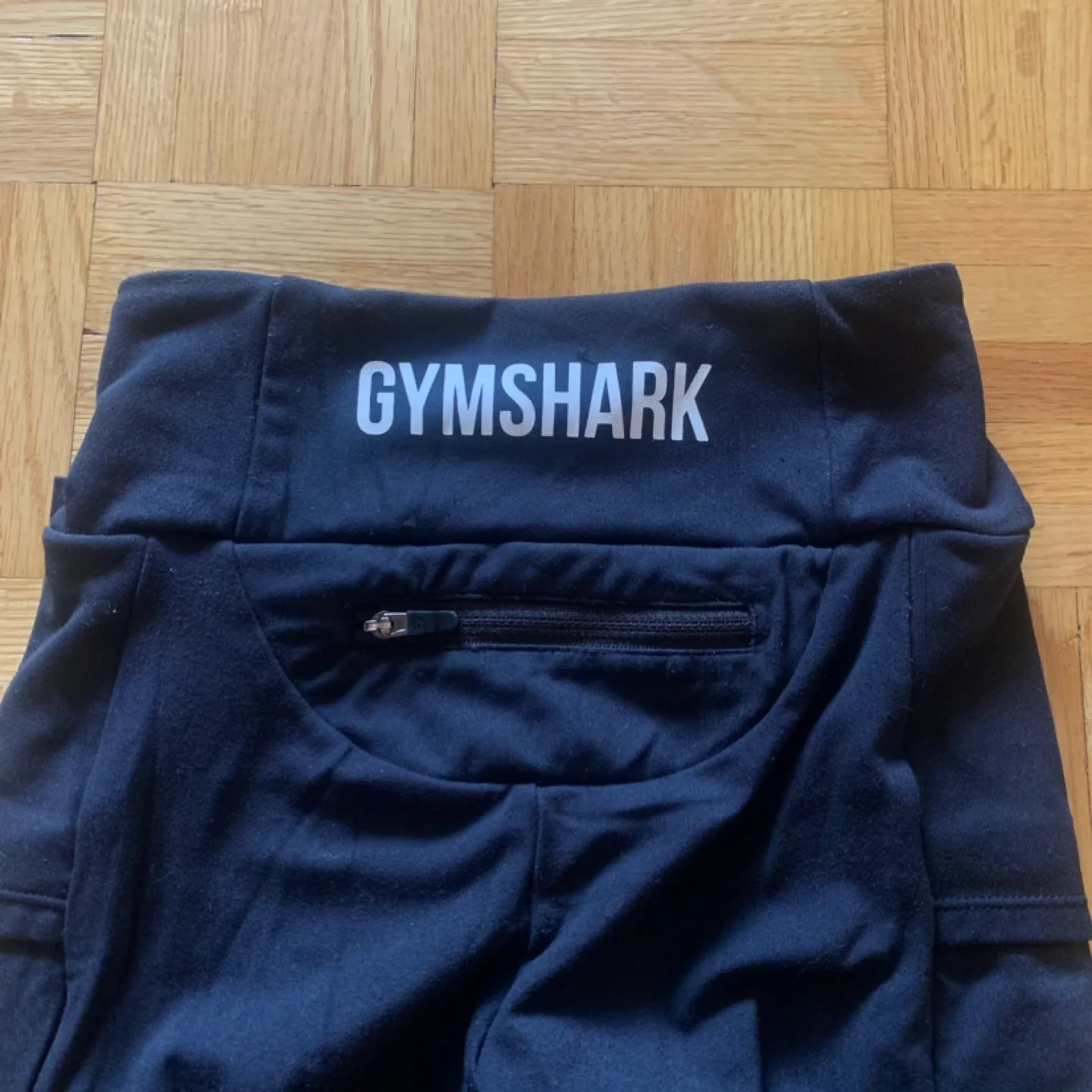 Gymshark XS Black Workout Cropped Leggings thumbnail