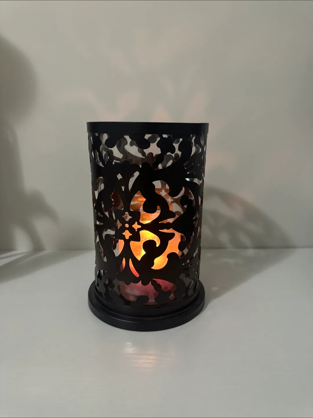 Metal and glass Candle Holder image indicator(2)