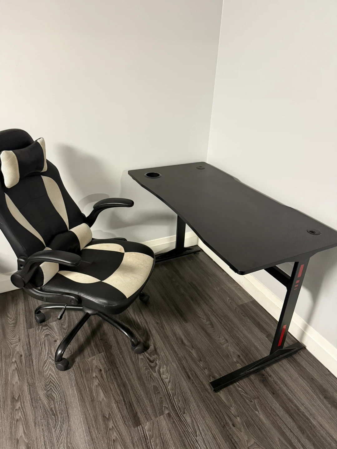 Gaming Desk with Free Gaming Chair - photo 2