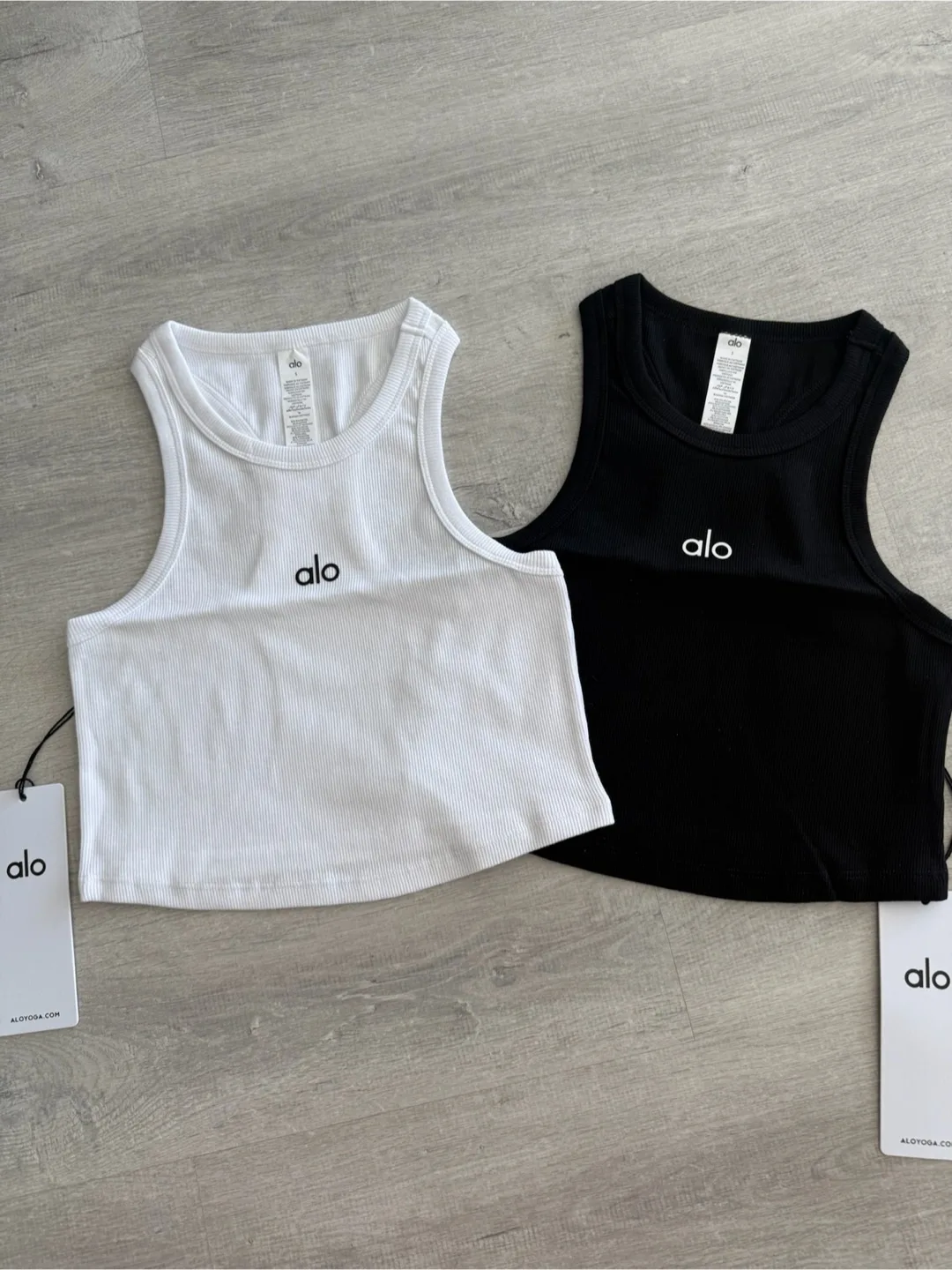 ALO Yoga Aspire Tank & Suit Up Trouser Set image indicator(4)