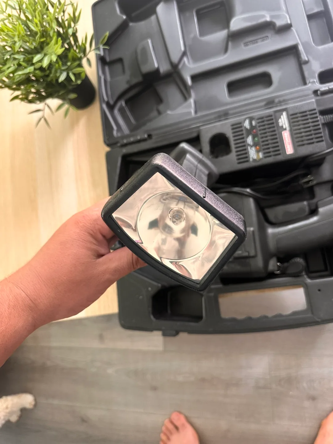 Craftsman 19.2V Drill/Driver Kit w/ Case image indicator(5)