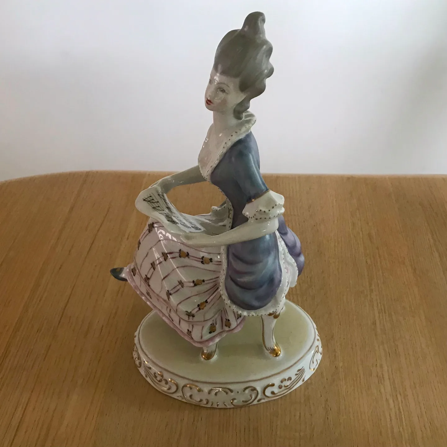 BAROQUE LADY with Sheet Music PORCELAIN FIGURINE, Like New!