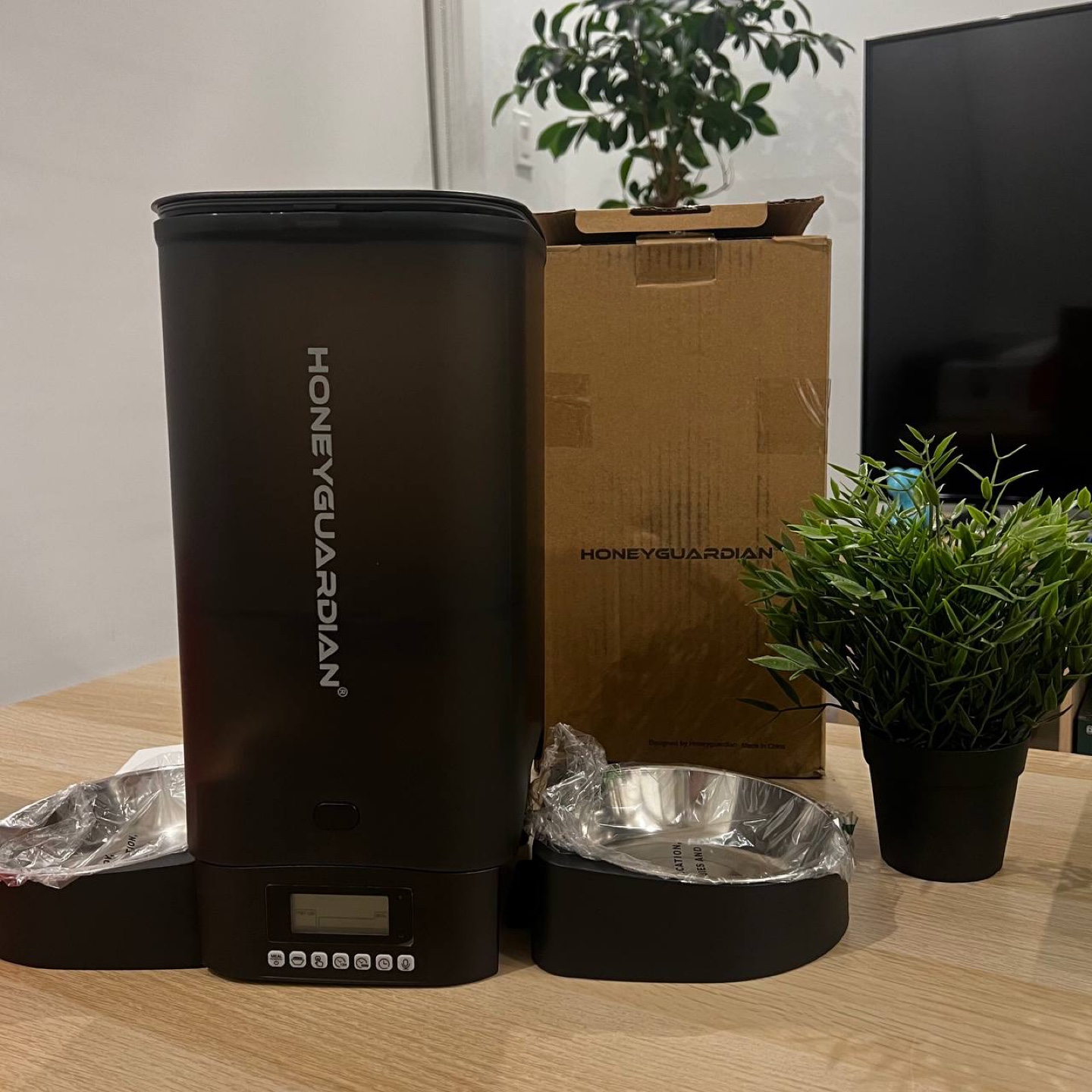 HoneyGuardian A303D/A305D Automatic Pet Feeder