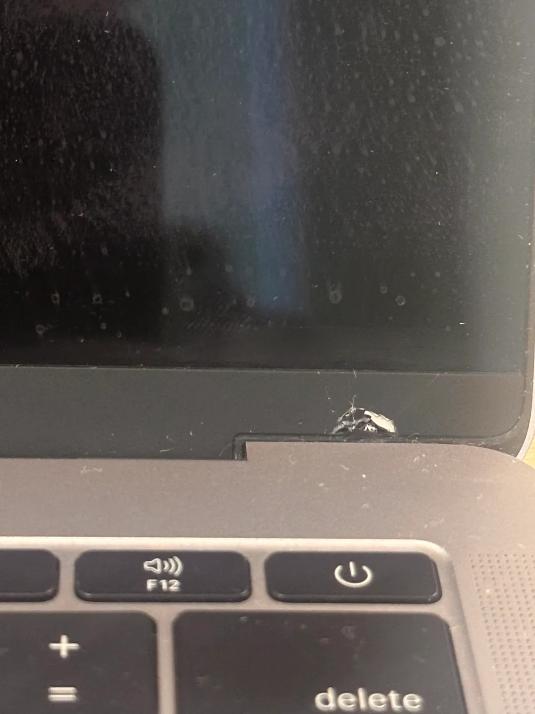 MacBook Pro 13-inch, 2017 image indicator(2)