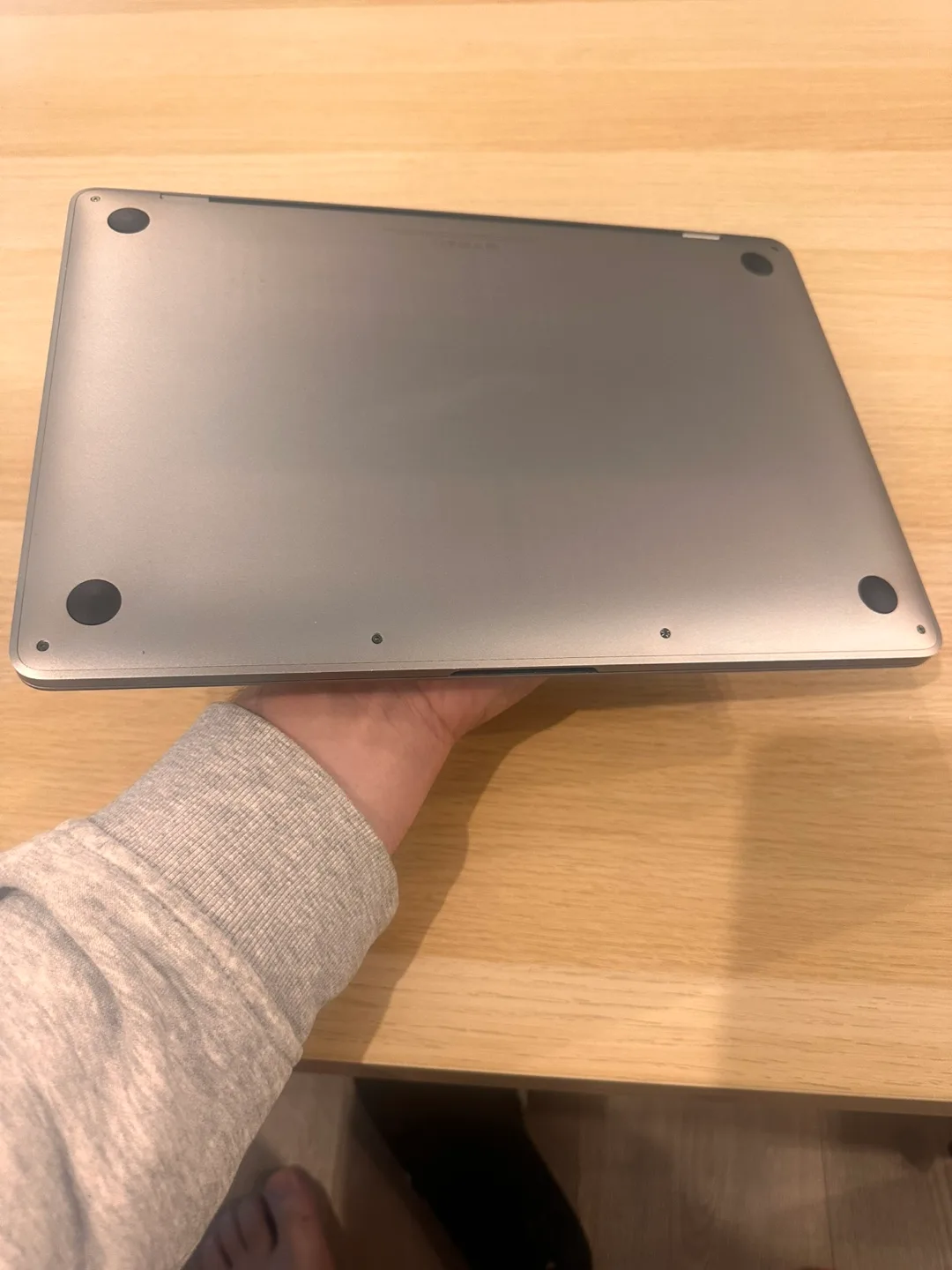 MacBook Pro 13-inch, 2017 image indicator(6)