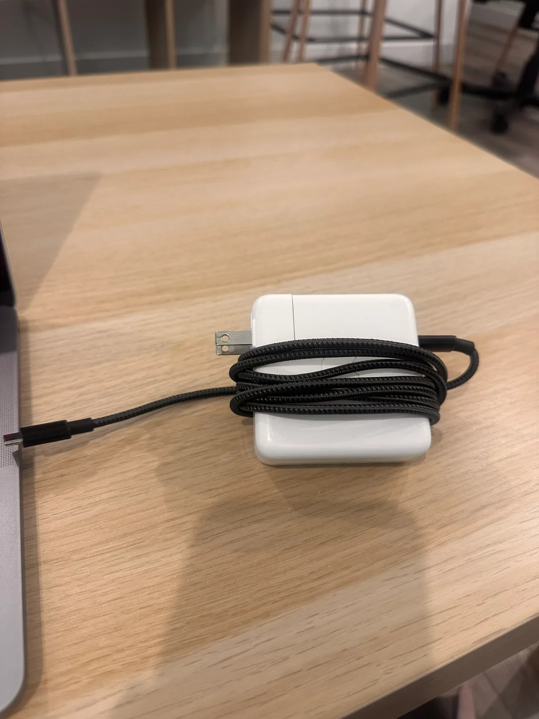 MacBook Pro 13-inch, 2017 image indicator(9)