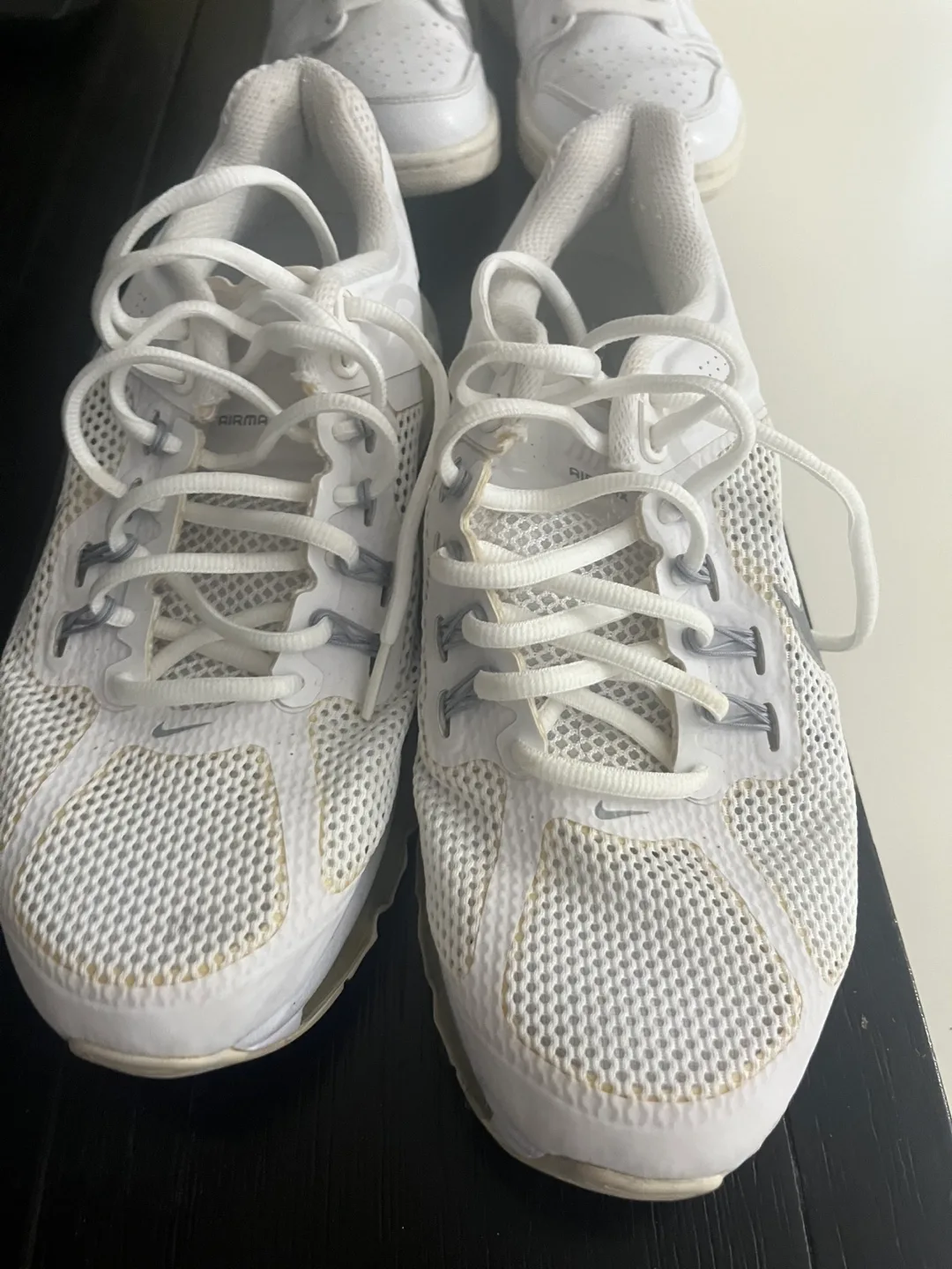 2 pairs of Nike Air Max image indicator(4)