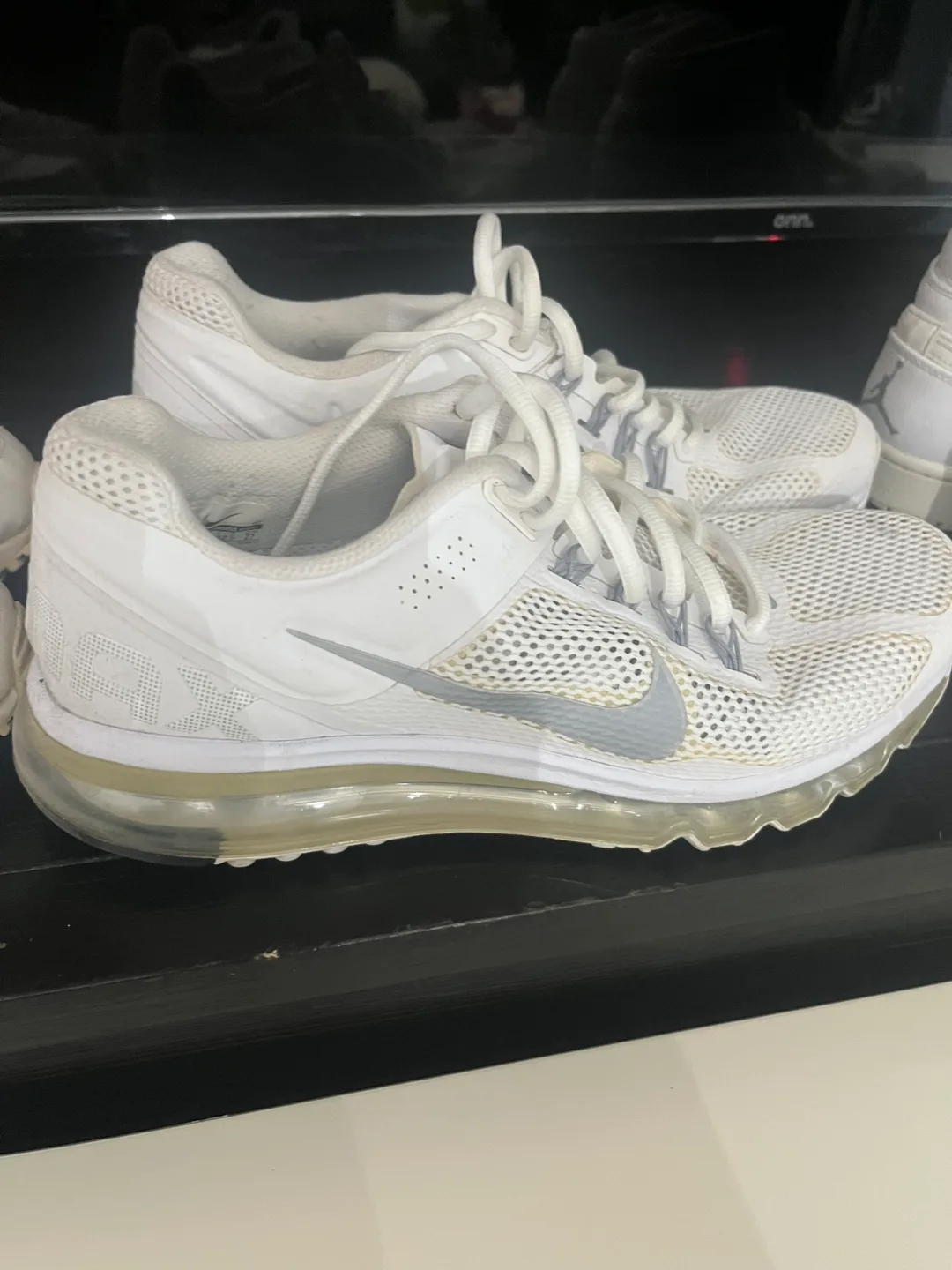 2 pairs of Nike Air Max image indicator(6)