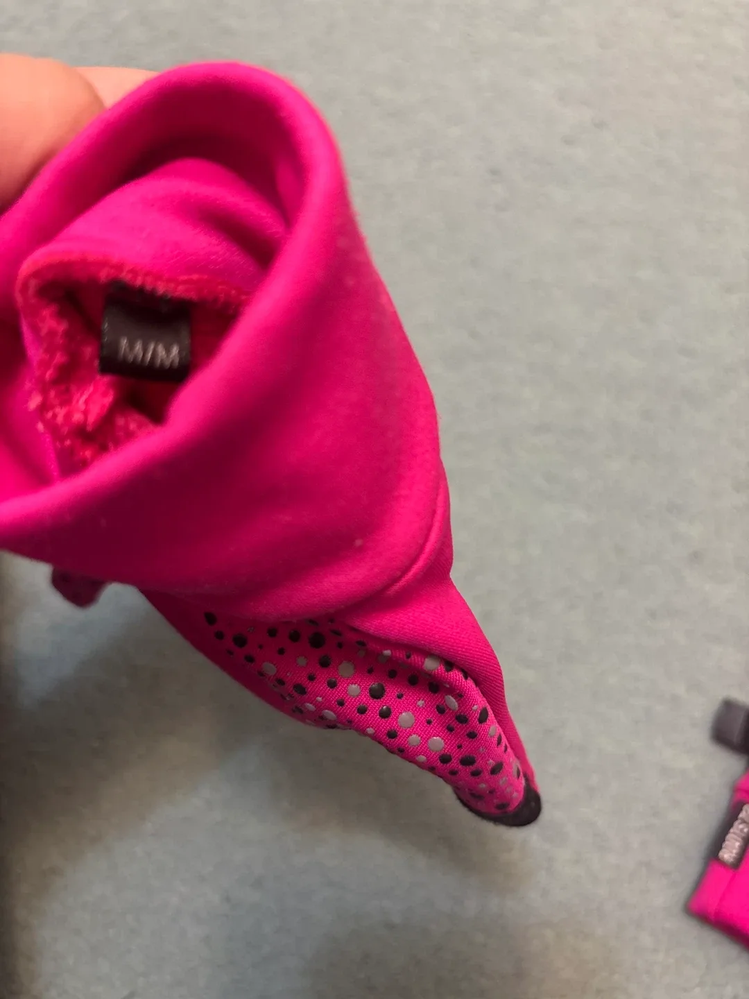 Roots Kids Pink Sports Gloves - Size M image indicator(3)