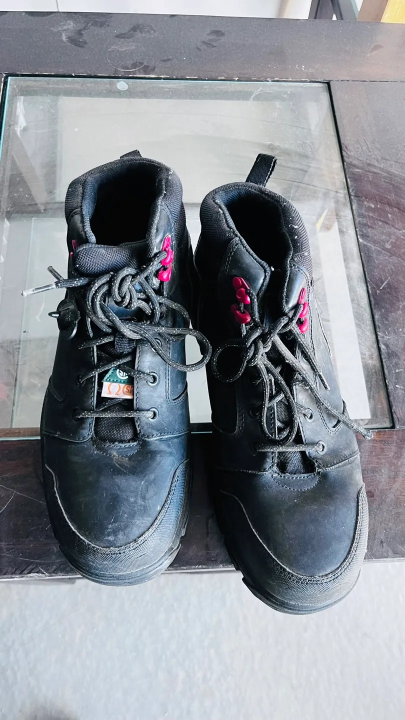 Terra Black Work Boots thumbnail