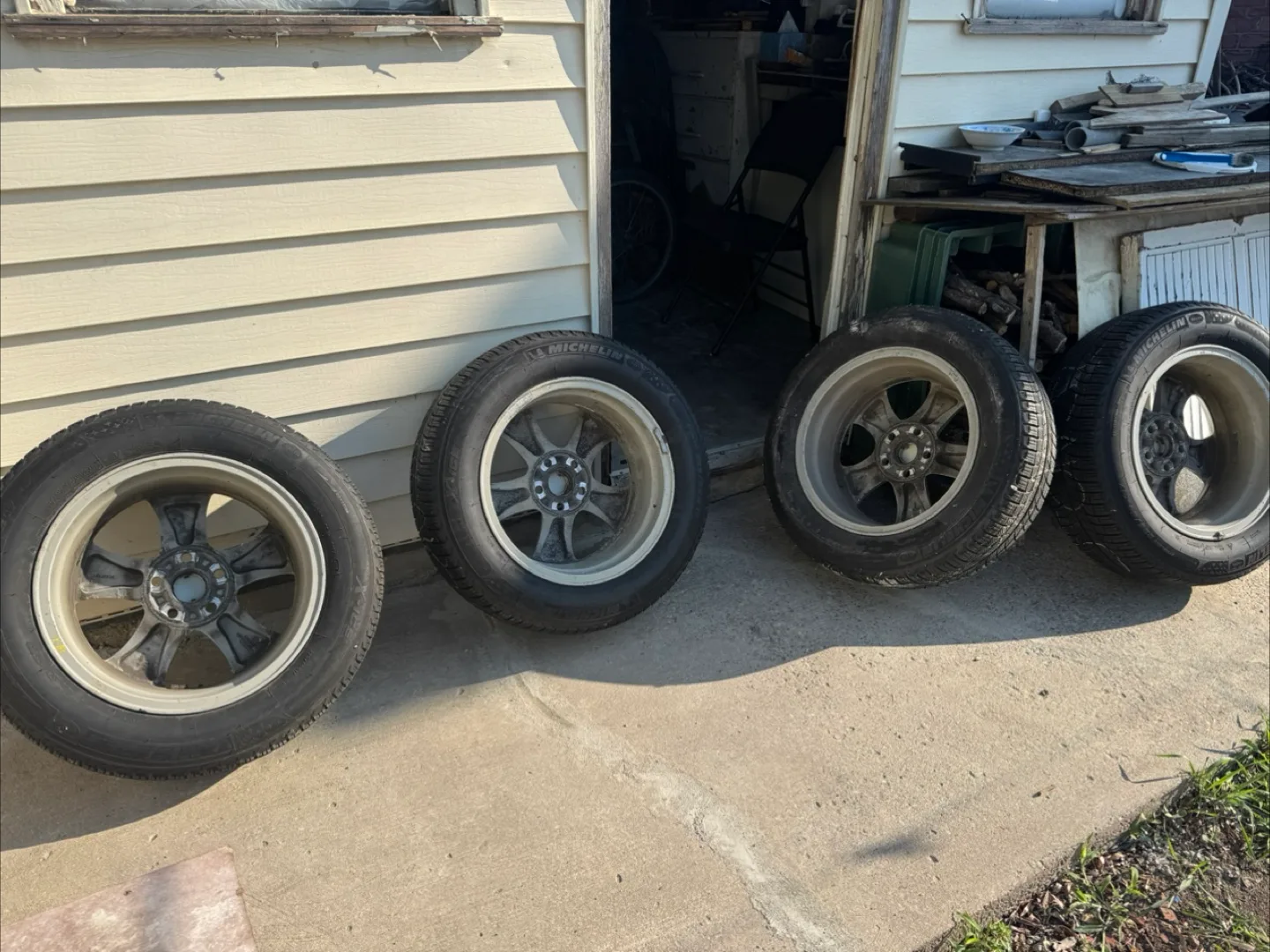 Set of 4 Toyota Rims & Michelin Tires image indicator(3)