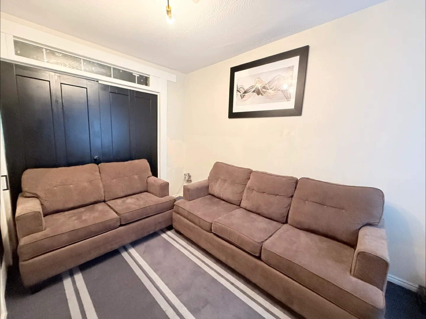 Brown Sofa Set thumbnail