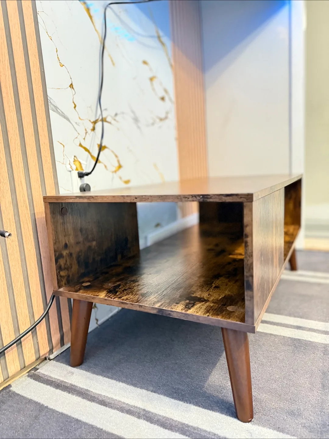 Wood-look TV Stand/Coffee Table image indicator(4)