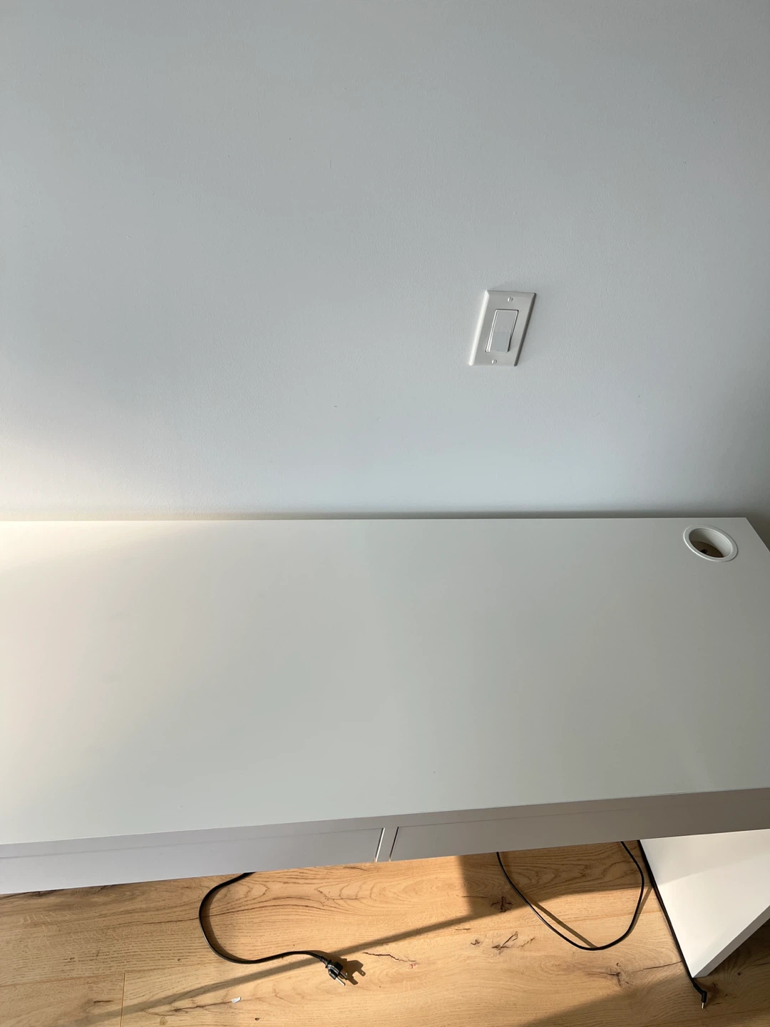 White Desk with Drawers - photo 3