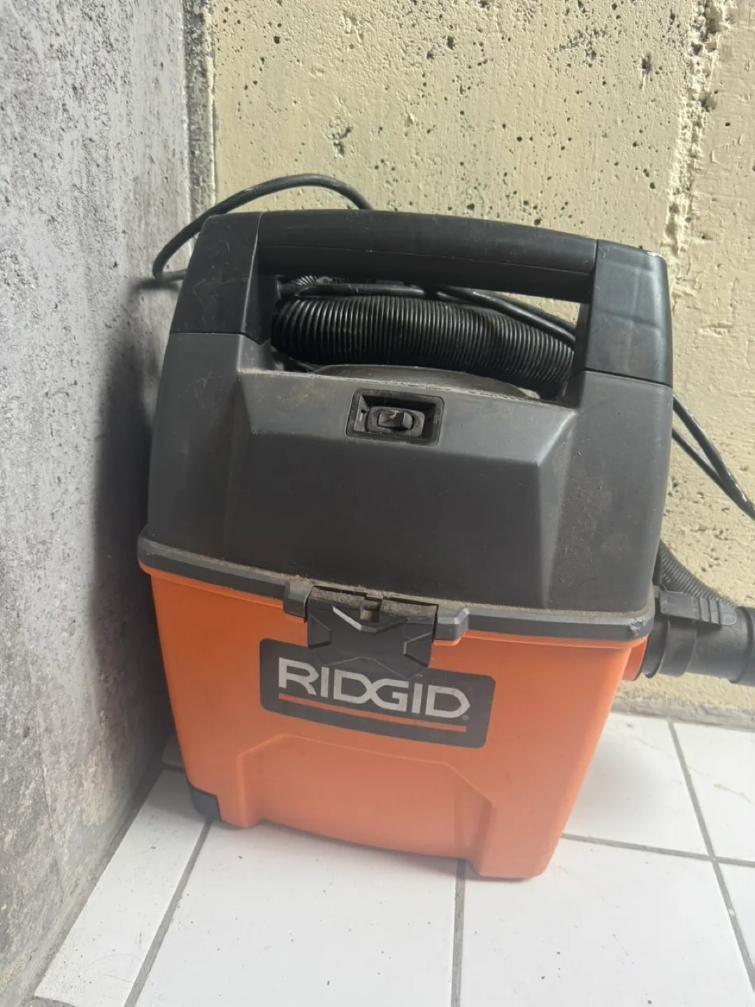 Ridgid Wet/Dry Vacuum image indicator(2)
