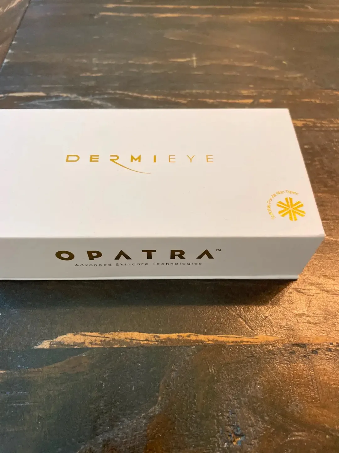 Opatra DermiEye & Venofye Queen Bee Day Moisturizer image indicator(4)