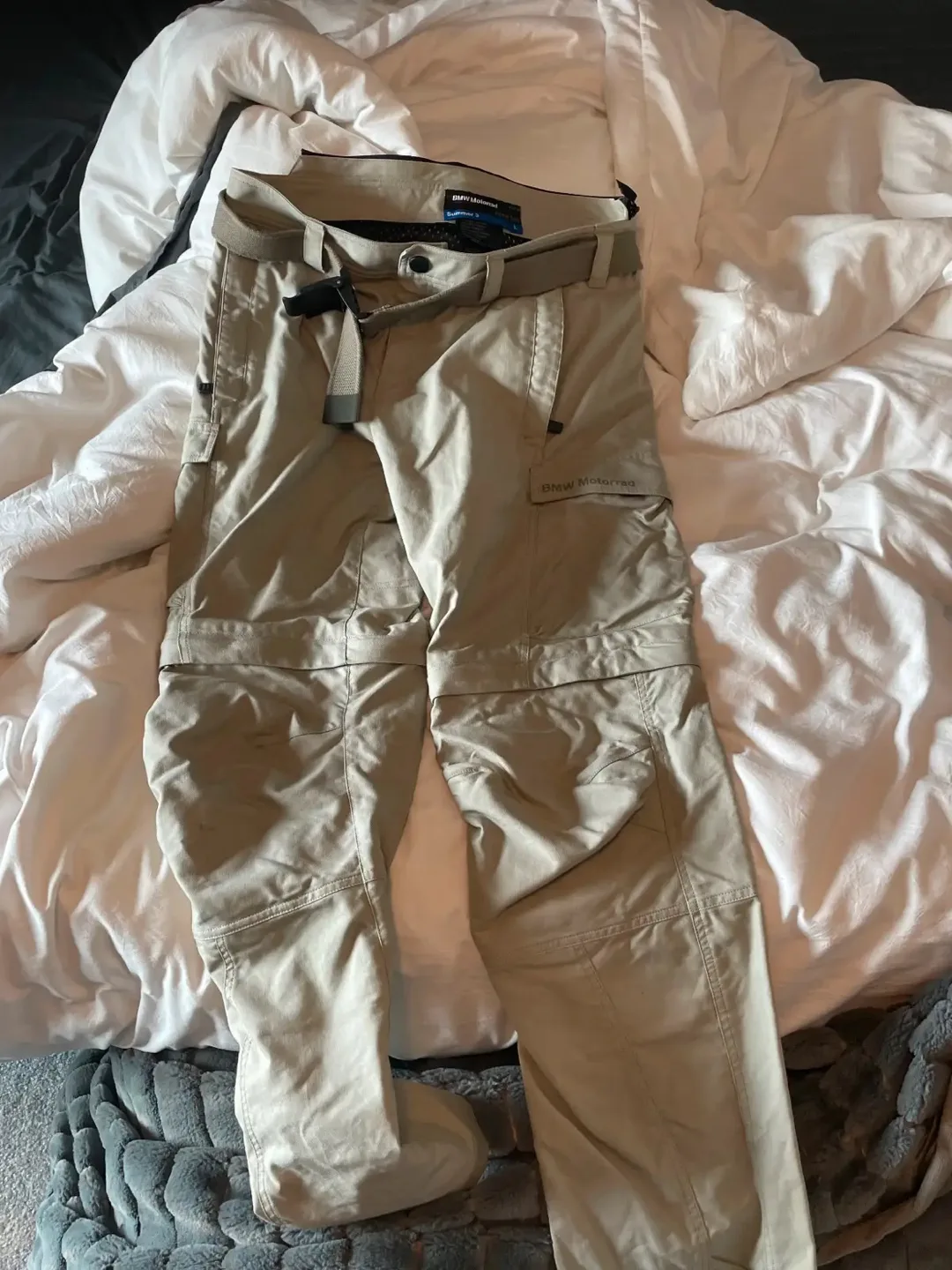 BMW Motorrad TourShell Jacket & Summer 3 Pants image indicator(4)