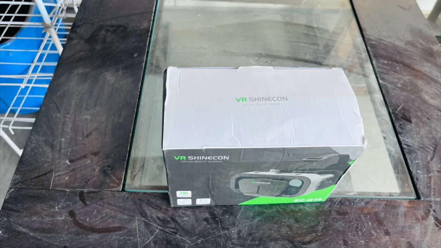 VR Shinecon G10 Virtual Reality Glasses - Like New! thumbnail