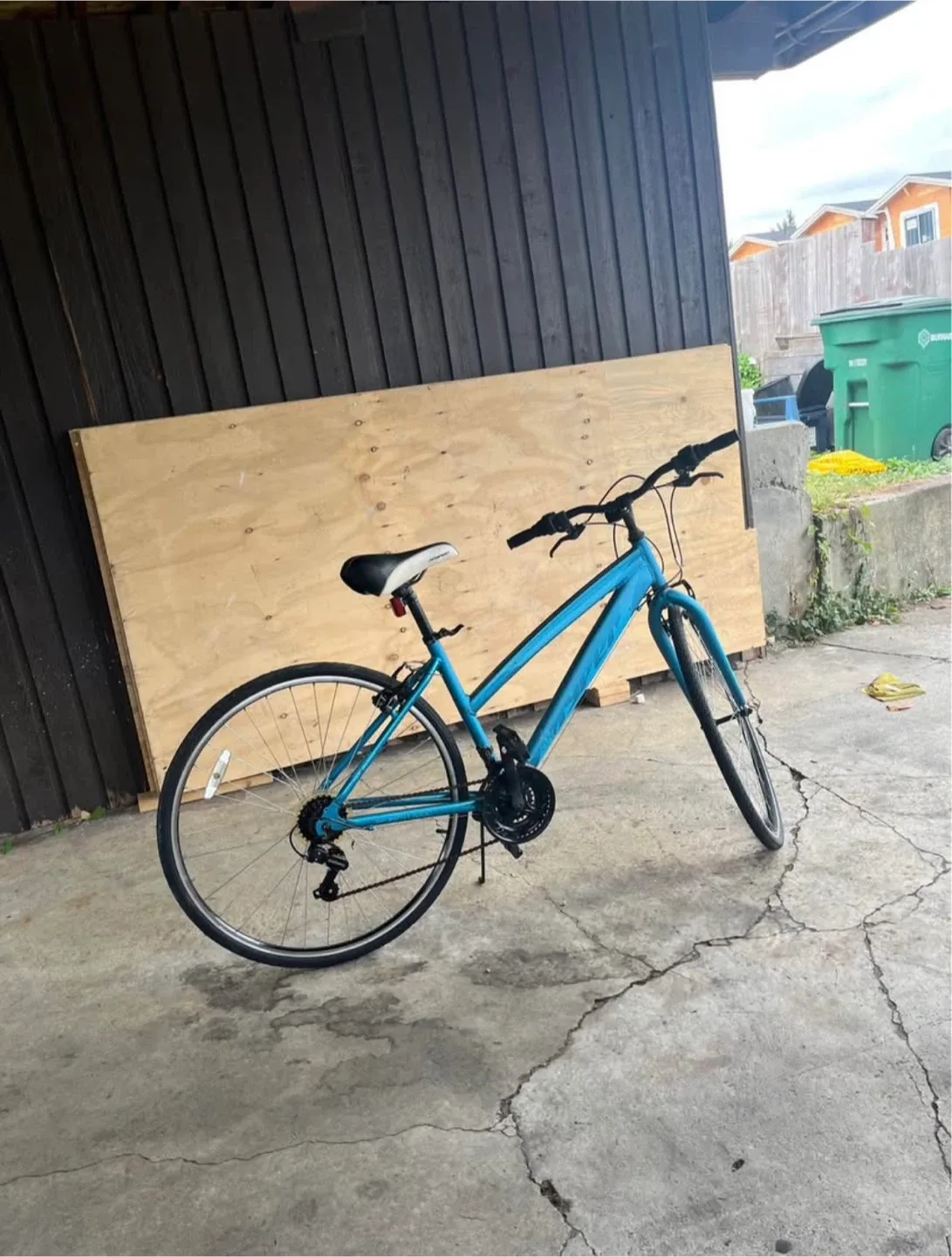 Trek FX Hybrid Bike - Blue image indicator(3)