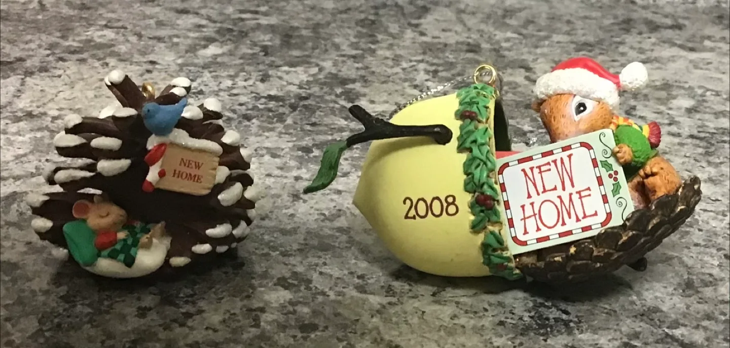 Hallmark Keepsake Ornaments - Variety of Years image indicator(4)