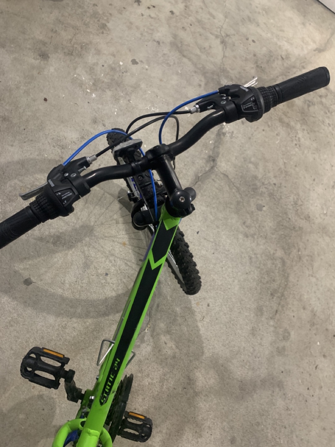 CCM Static 24" Mountain Bike - Green/Blue
