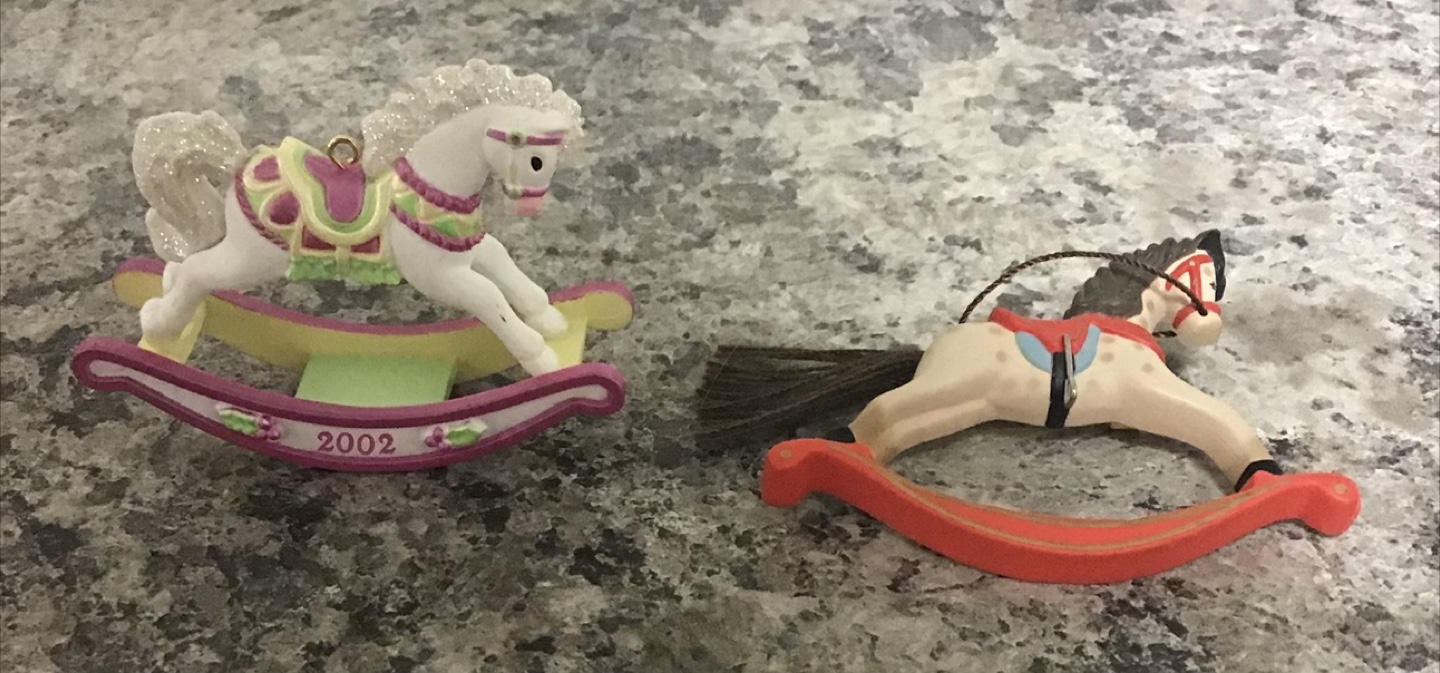 Assorted Decorative Ornaments - photo 2