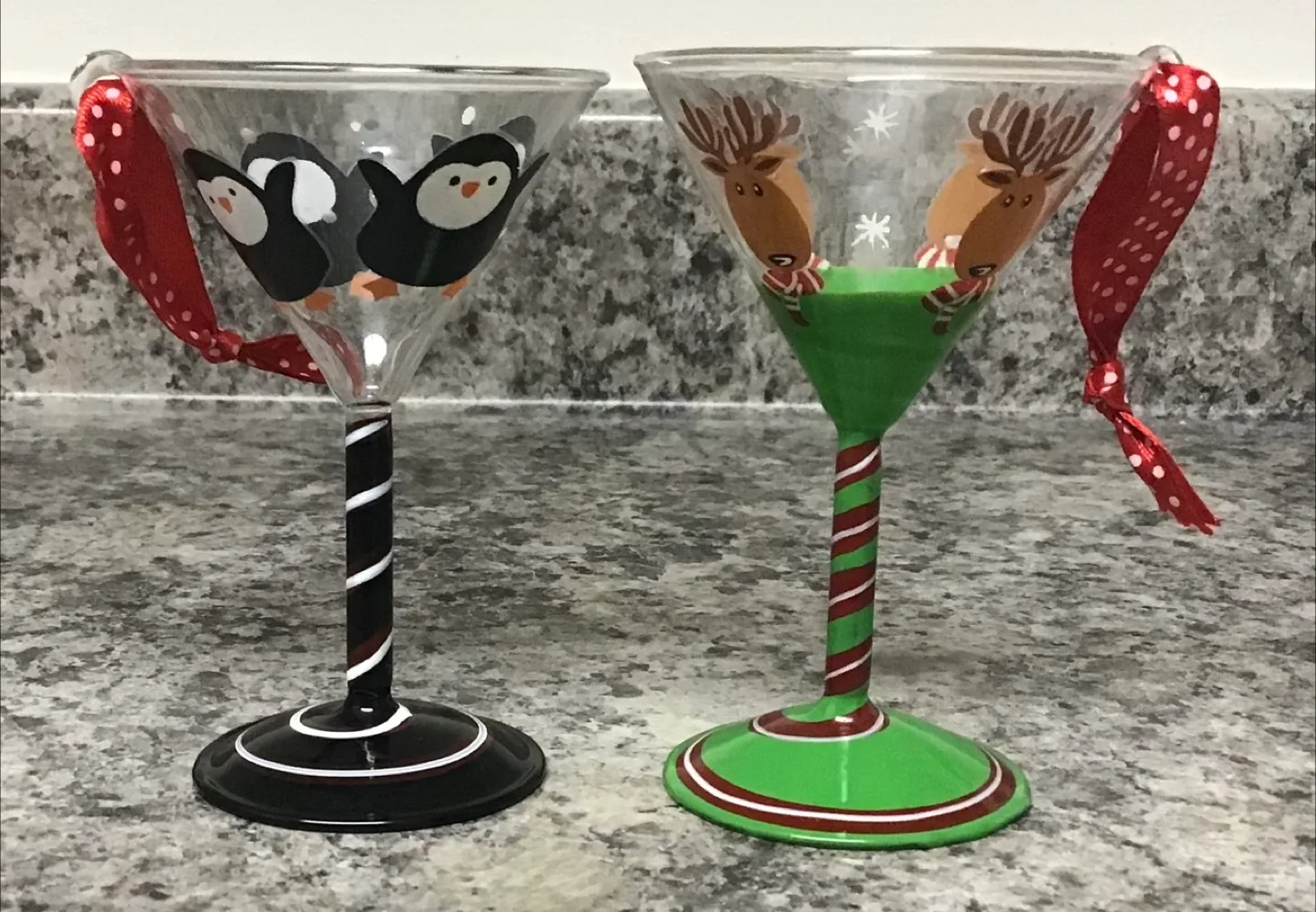 Assorted Decorative Ornaments image indicator(7)