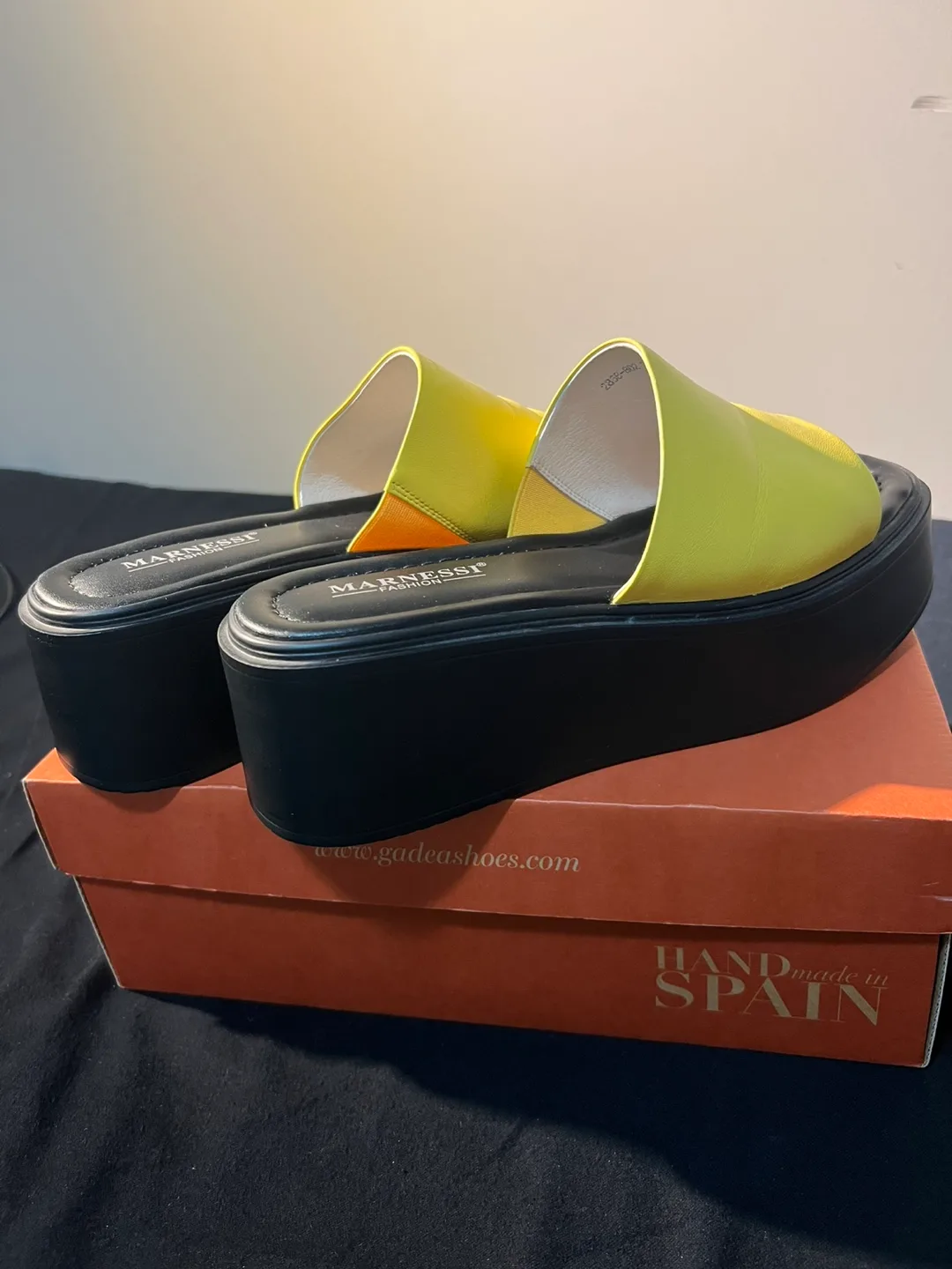 Marnessi Fashion Yellow Platform Slides image indicator(6)